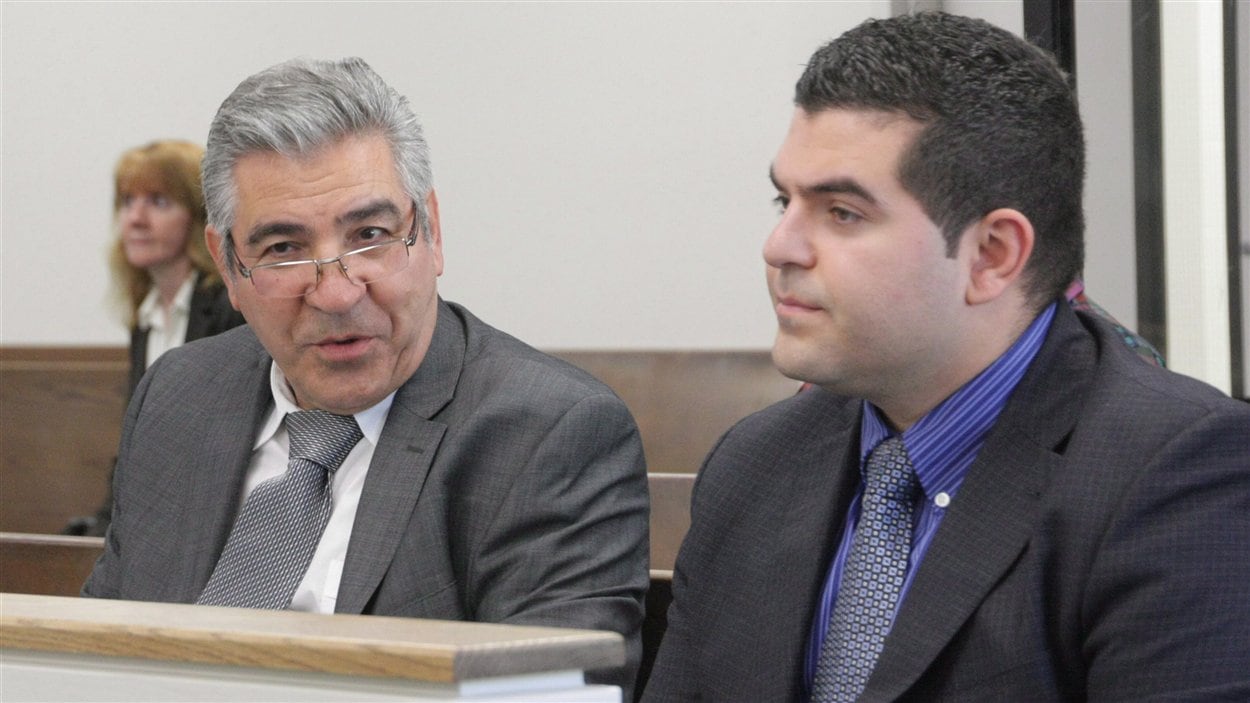 Levon Nazarian (droite) en compagnie de son père, Robert, étaient propriétaires du Centre Algo.