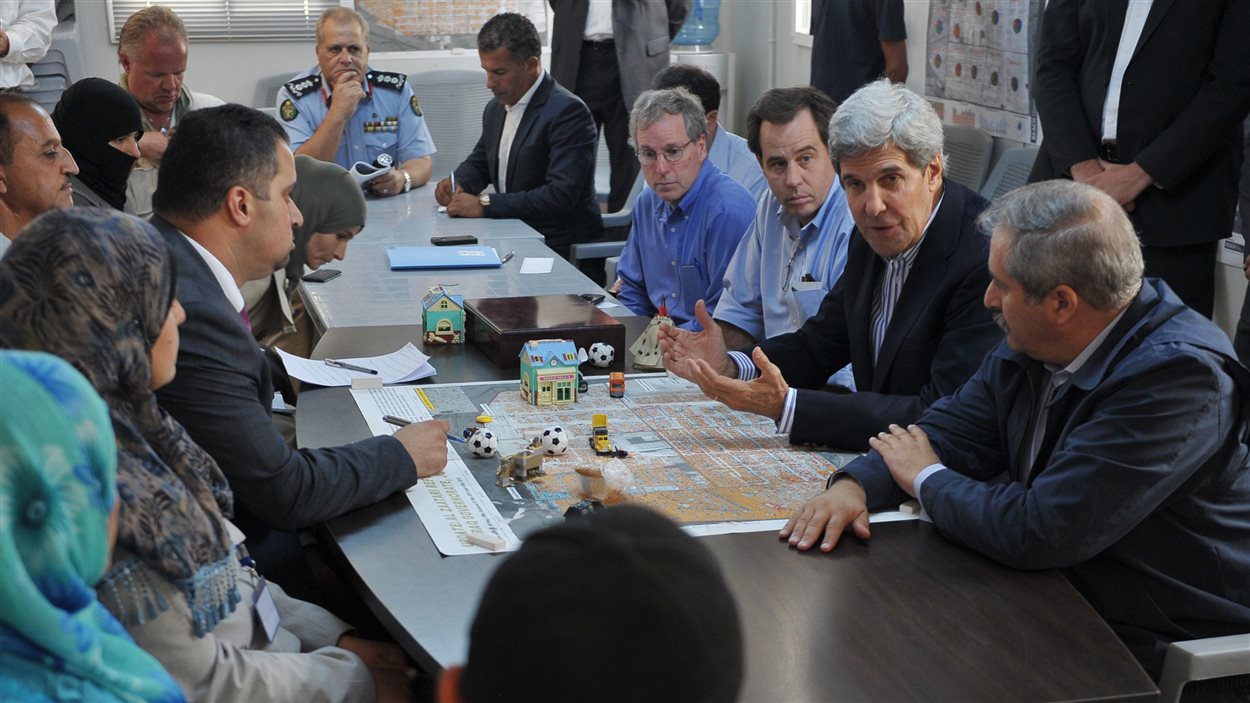 John Kerry rencontre des réfugiés syriens en Jordanie