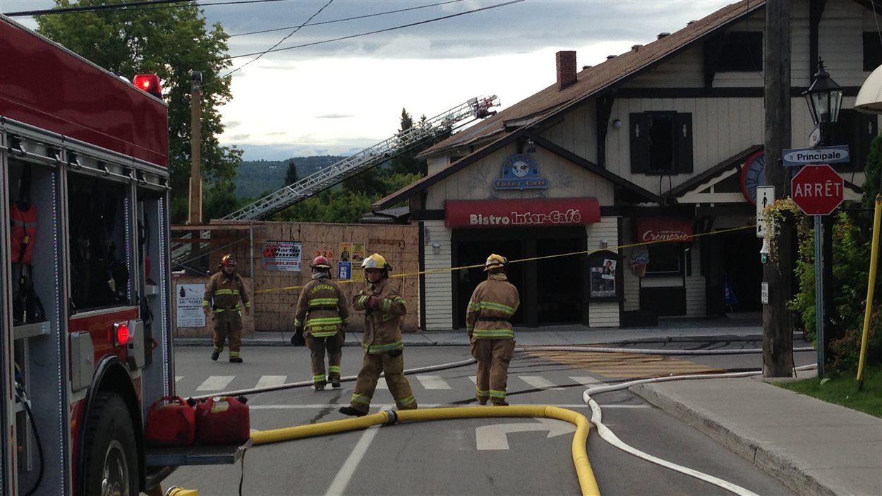 Incendie d'origine suspecte à SaintSauveur RadioCanada