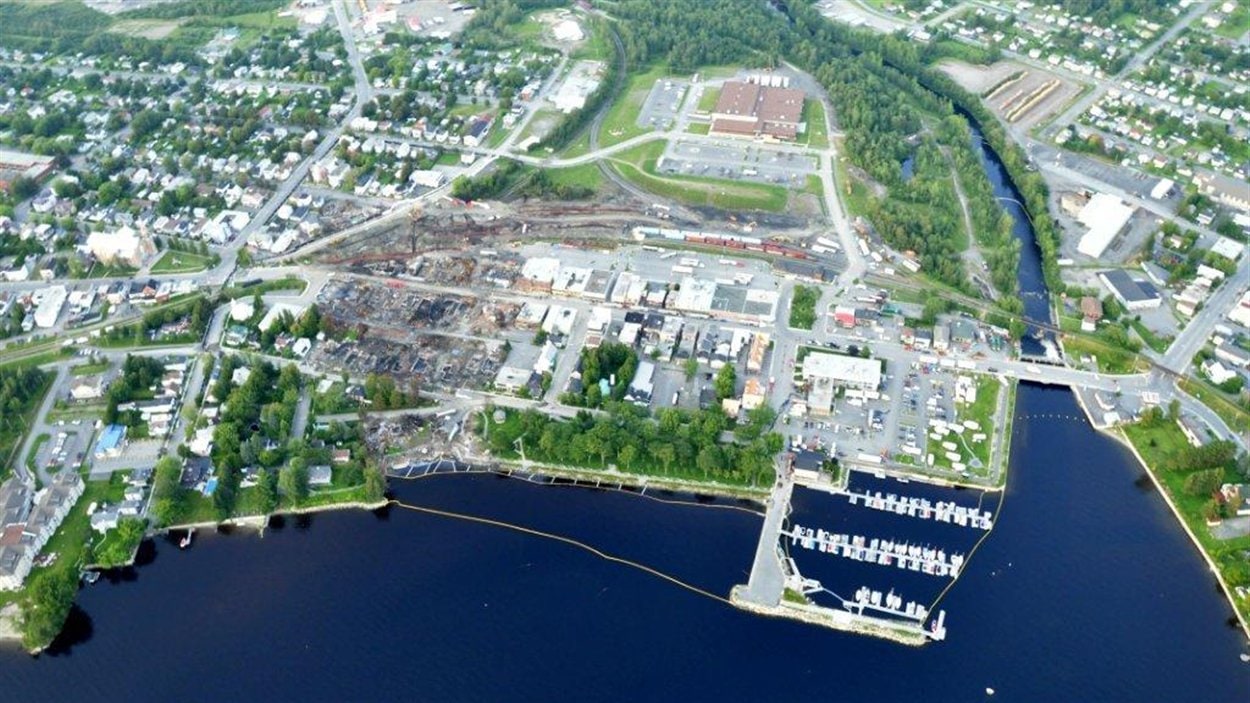 Tragédie de LacMégantic la zone sinistrée vue des airs RadioCanada