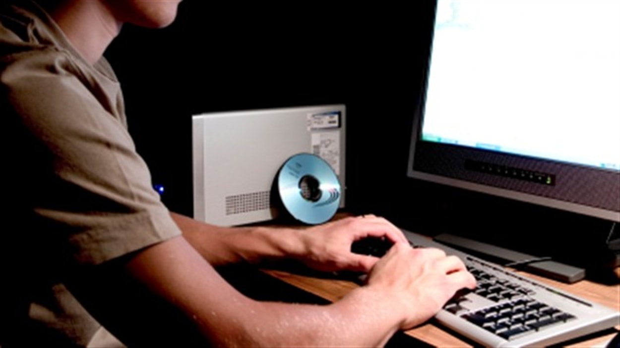 Une jeune anglaise qui subissait de la cyberintimidation a mis fin à ses jours le 2 août dernier
