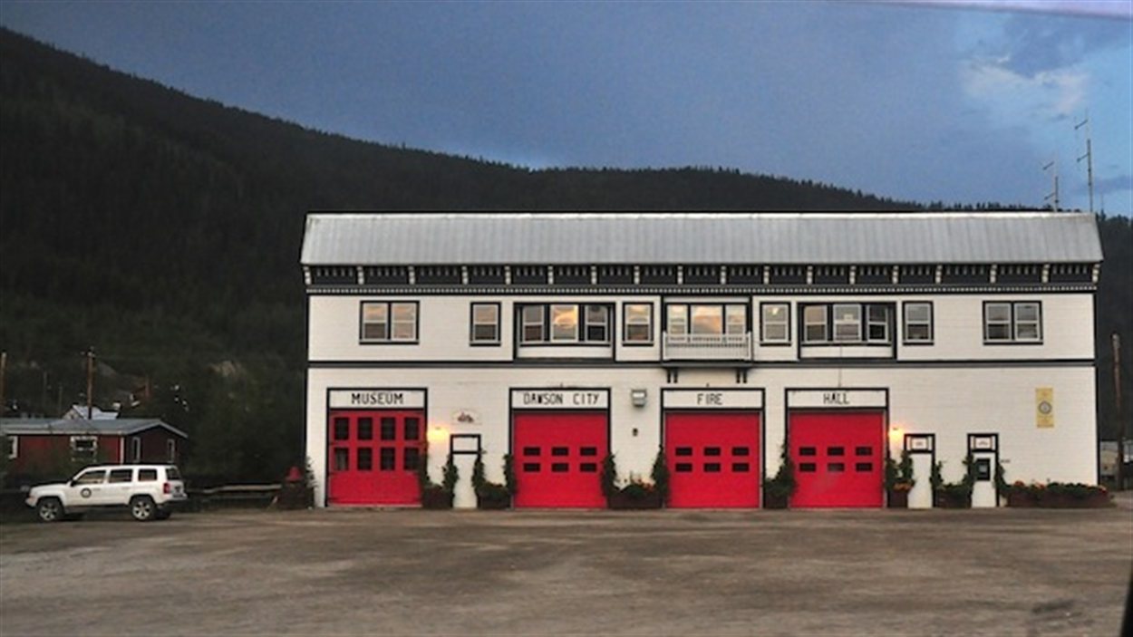 La caserne des pompiers de Dawson City.