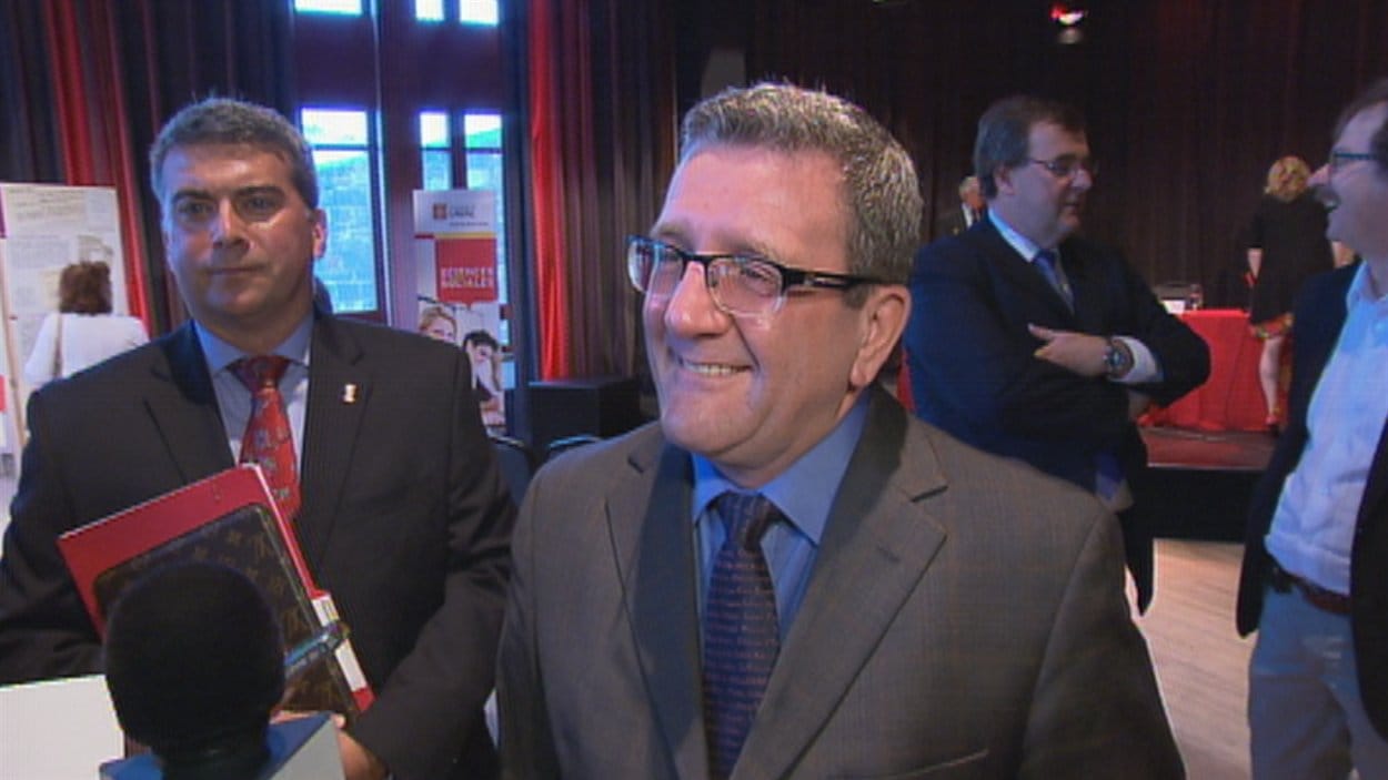 Régis Labeaume affirme que la charte doit être mise en place dans la sérénité, l'égalité et le respect.