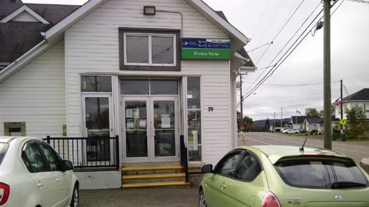 Le maire de RivièreVerte accepte mal la fermeture de sa Caisse populaire RadioCanada