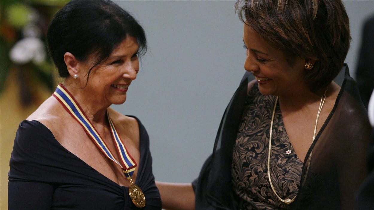 Alanis Obomsawin en mai 2008 à Rideau Hall