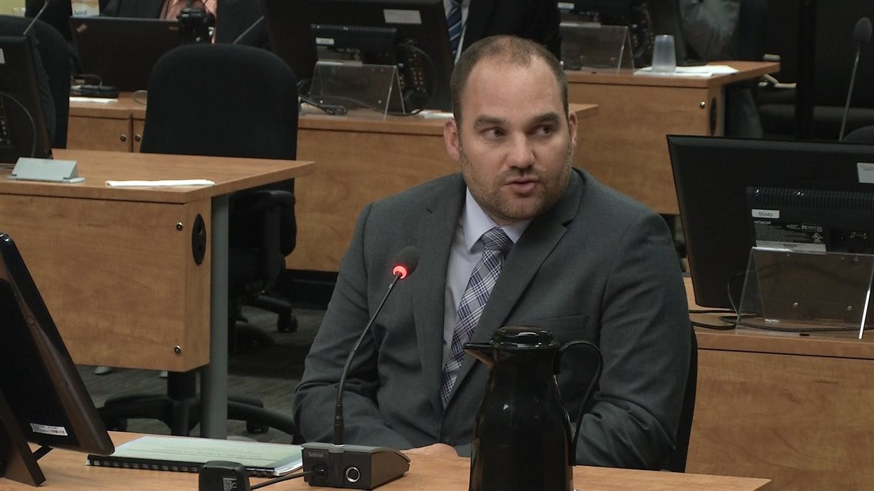 Le sergent-enquêteur Alain Belleau travaille à la SQ au renseignement criminel
