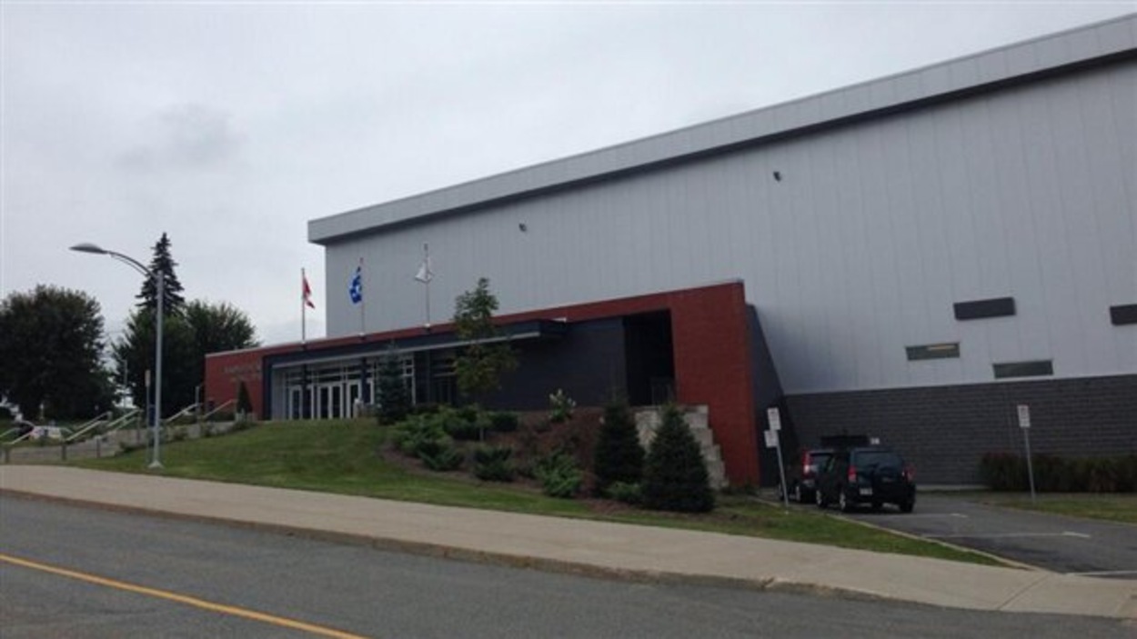 L'aréna des Cataractes devient le Centre Gervais Auto RadioCanada.ca