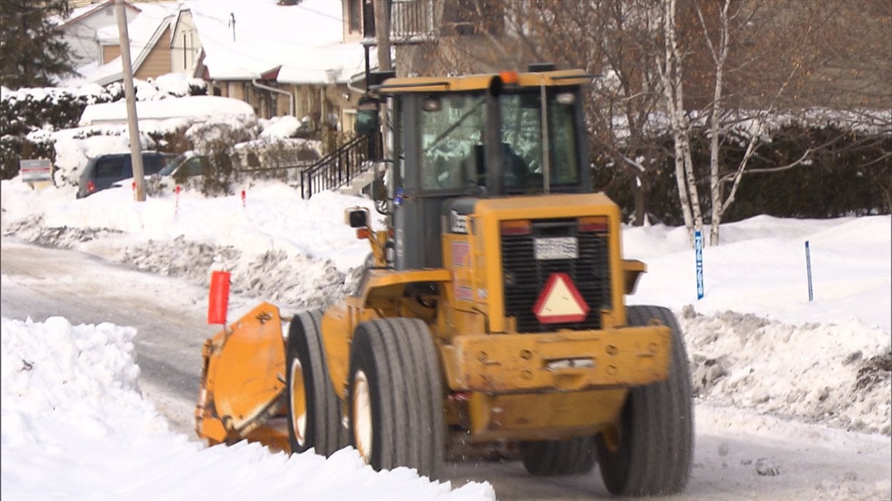 Trois-Rivières Mécontente Du Déneigement | Radio-Canada