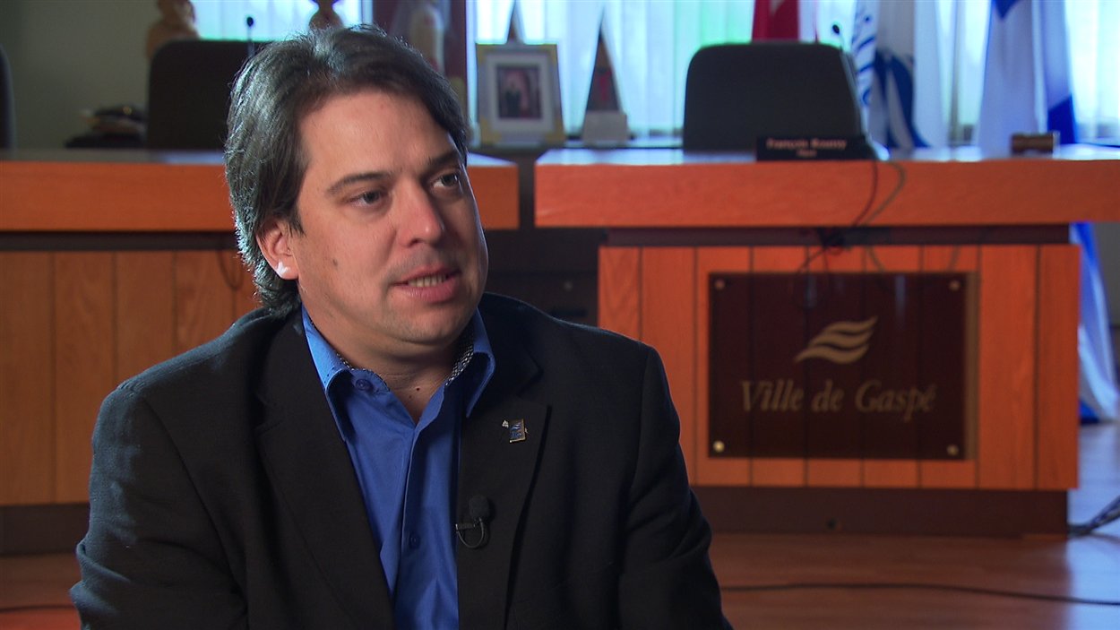 Le maire de Gaspé, François Roussy