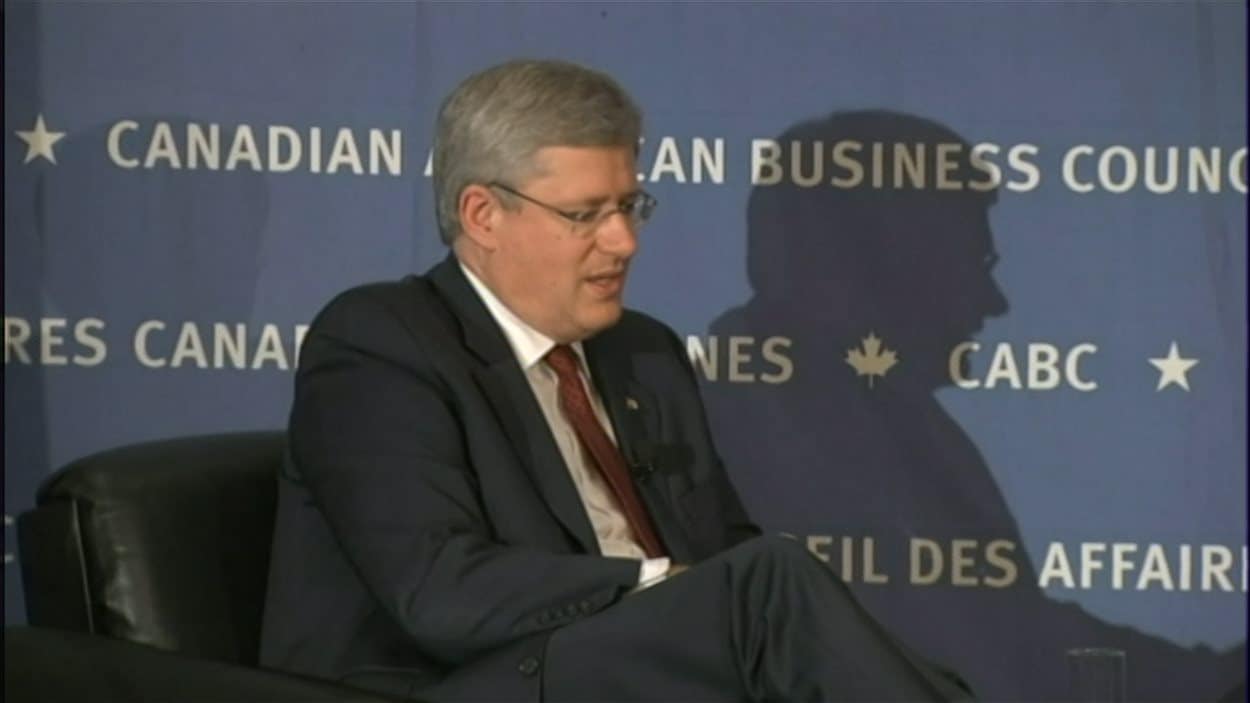 Le premier ministre Stephen Harper devant le Canadian American Business Council, le 26 septembre 2013