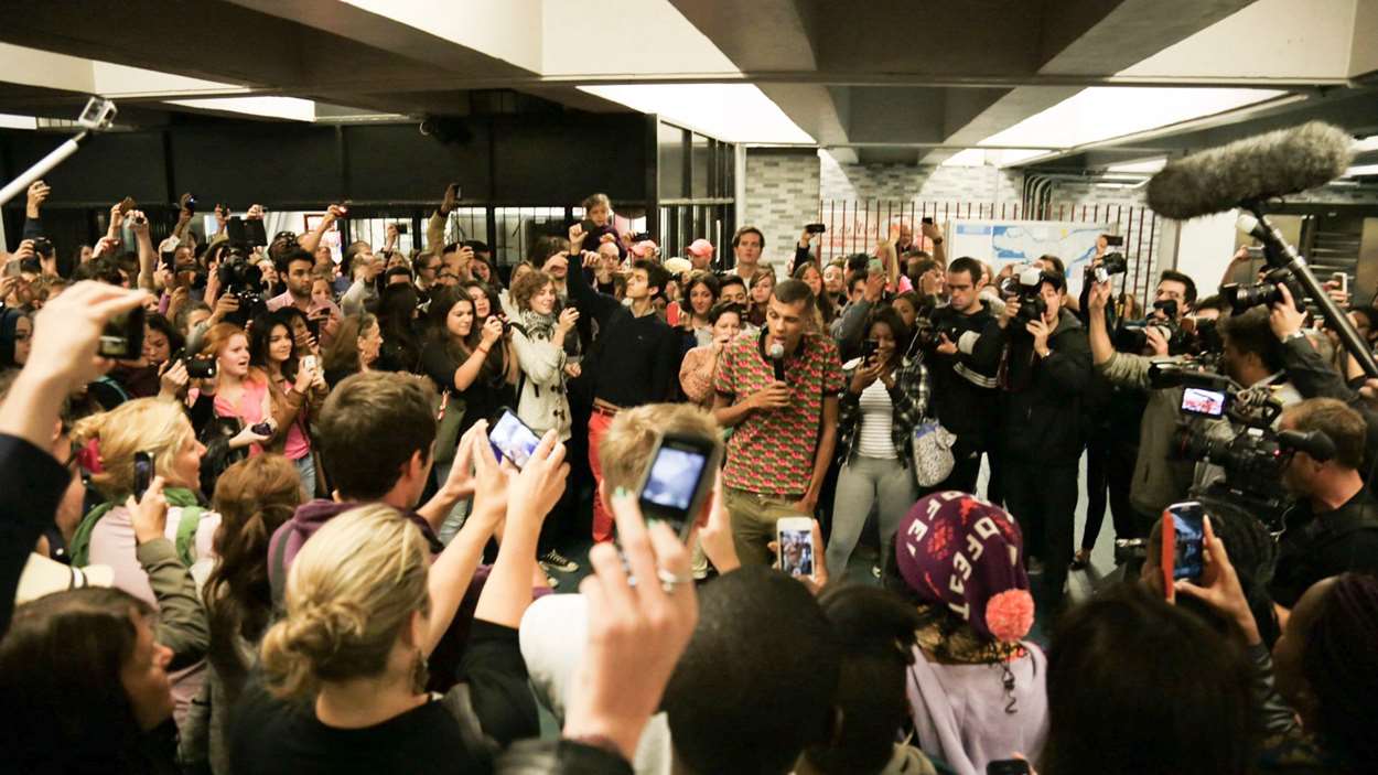 Stromae à la station Place-des-Arts