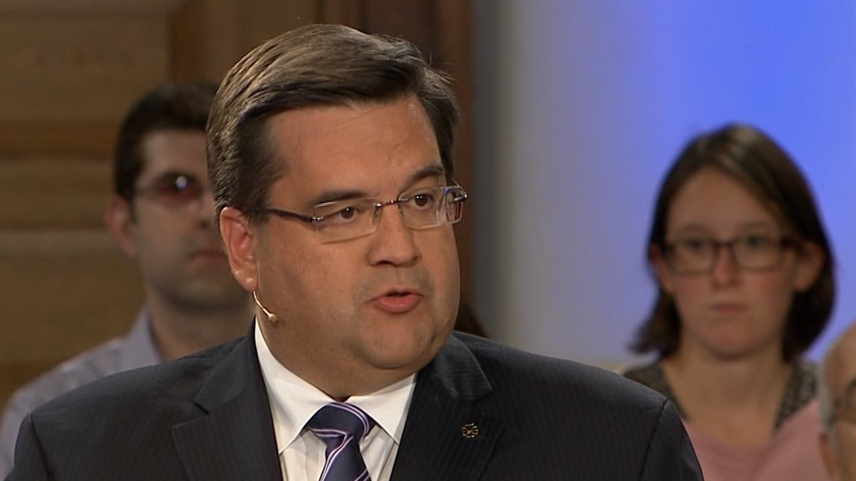 Coderre veut à son tour qu'on recouvre l'autoroute Ville-Marie | Radio ...