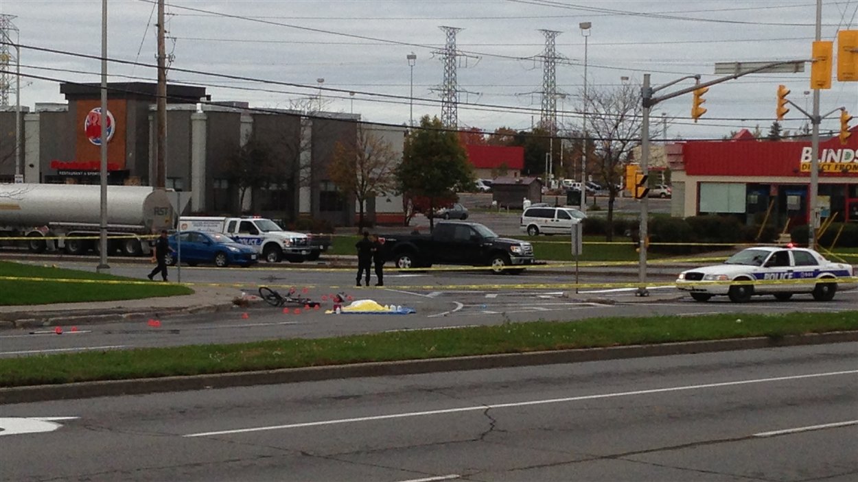 Un cycliste tué dans un accident de la route à Ottawa RadioCanada