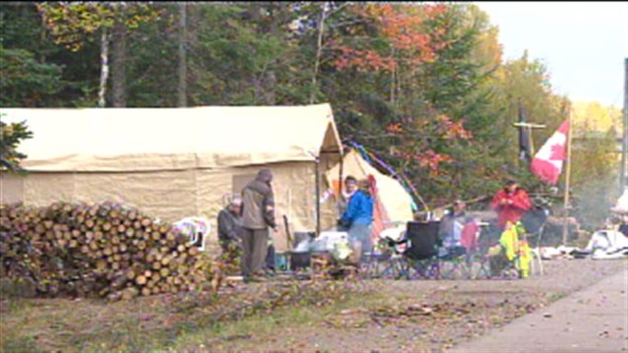 Campement des manifestants près de Rexton au N.-B.
