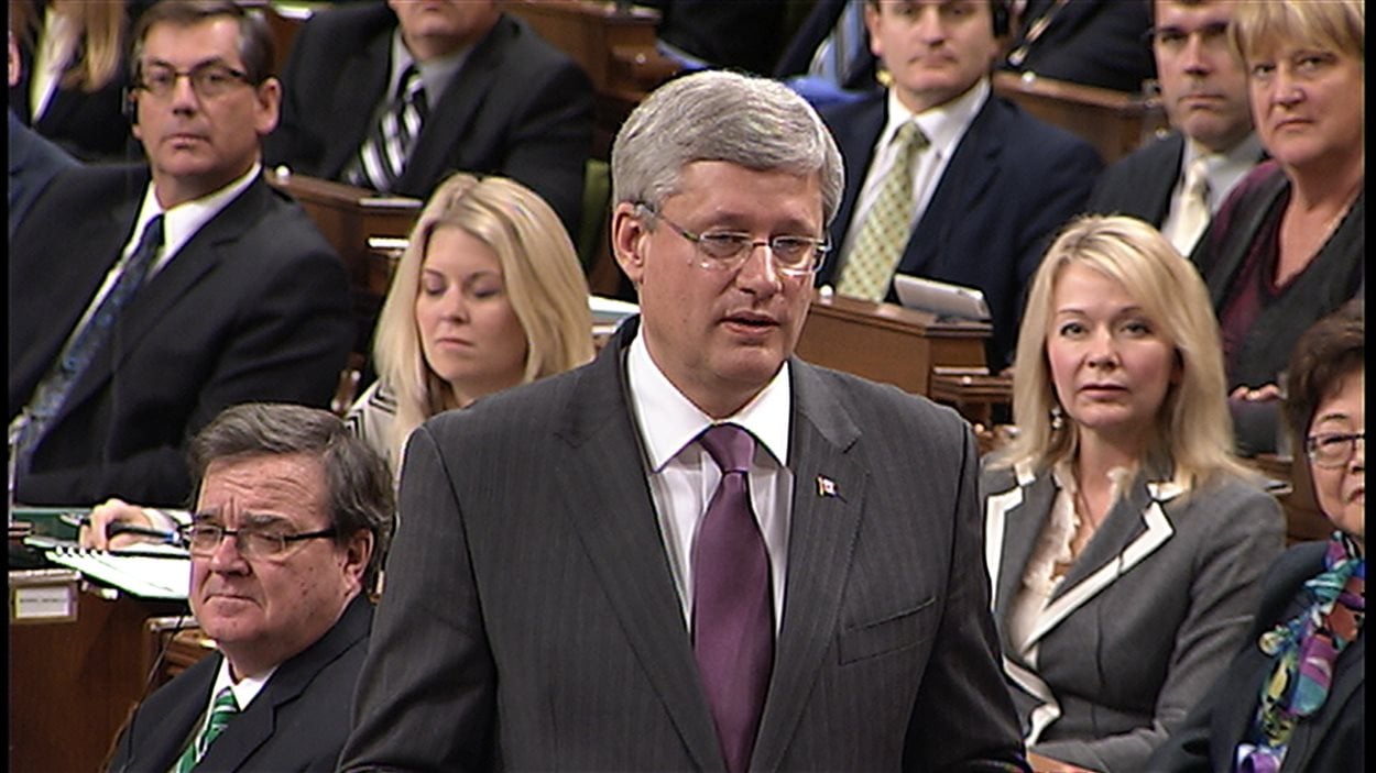 Stephen Harper, durant la période de questions houleuse portant sur le scandale qui sévit au Sénat et éclabousse le gouvernement conservateur.