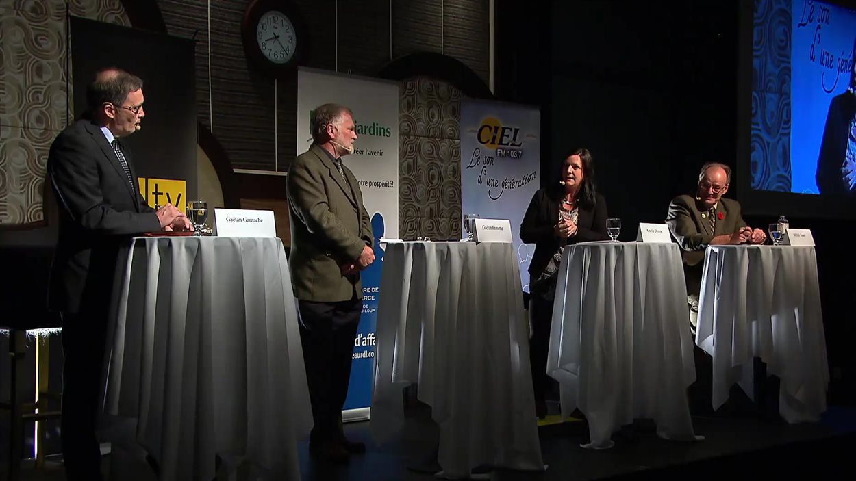 Élections municipales premier débat à RivièreduLoup RadioCanada