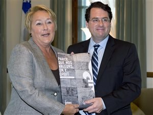 Pauline Marois et Bernard Drainville lors de l'annonce du projet de charte des valeurs