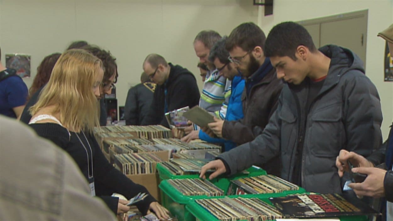 Le foire au disques attirre de nombreux passionnés de musique à Québec.
