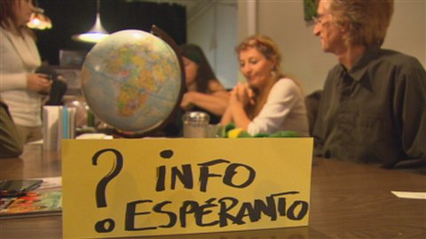 Apprendre l'espéranto à Saguenay | Radio-Canada