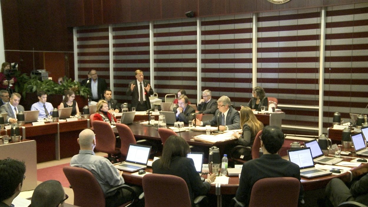 Le conseil municipal de Laval sera sur le web RadioCanada