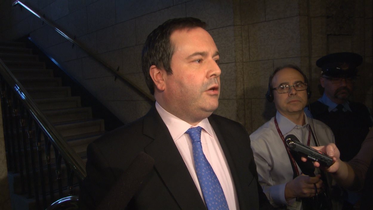 Le ministre de l’Emploi et du Développement social Jason Kenney