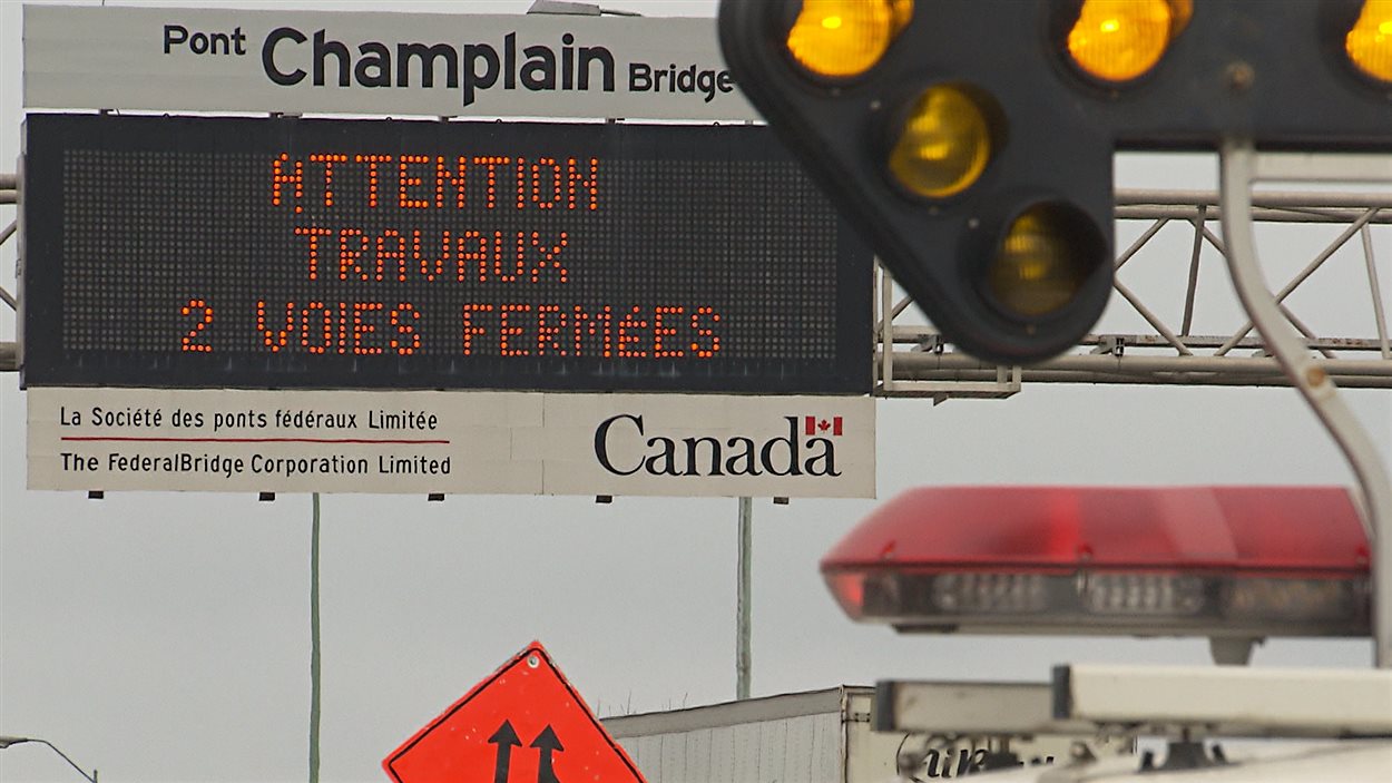 Panneau à l'entrée du pont Champlain