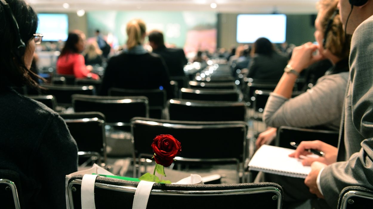Des participent assistaient à la 19e conférence des Nations Unies sur le climat à Varsovie, le 22 novembre 2013