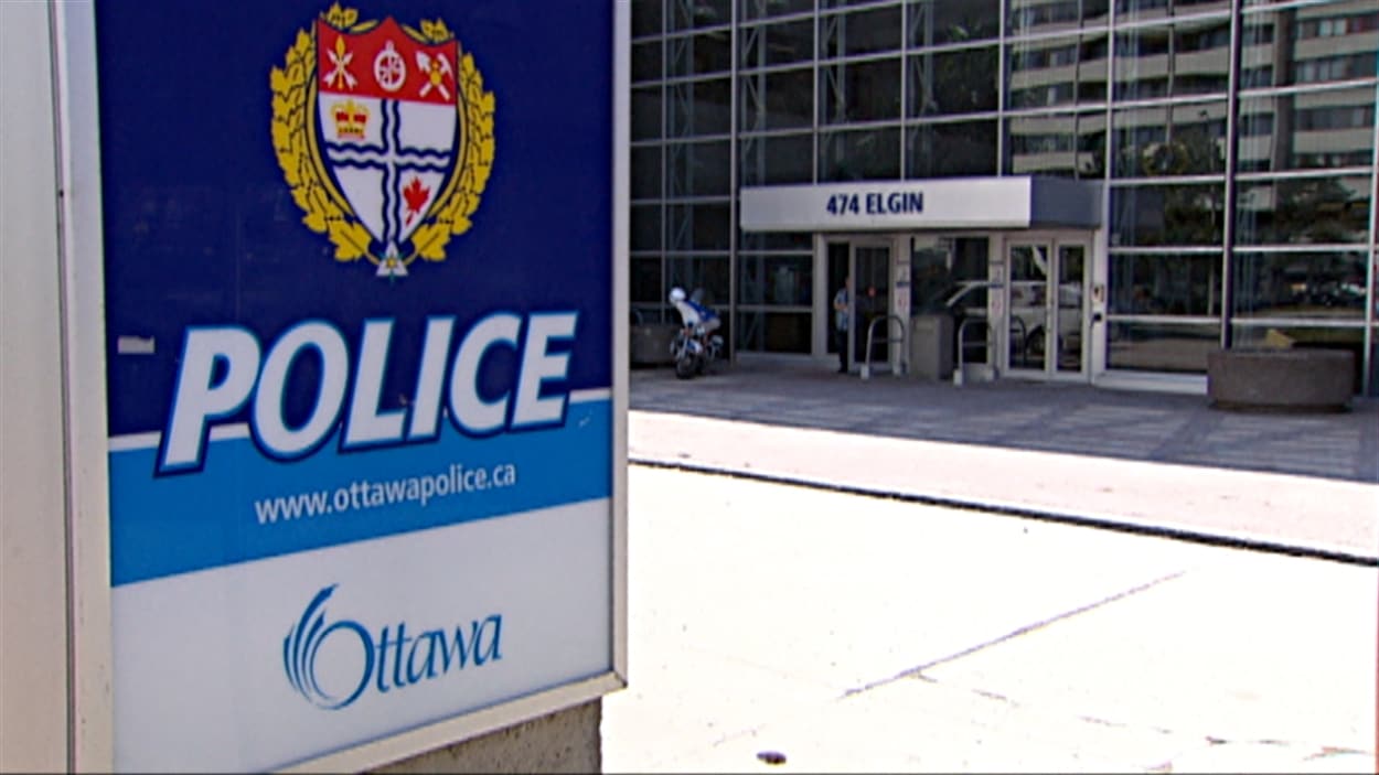 Le bureau chef de la police d'Ottawa, sur la rue Elgin.