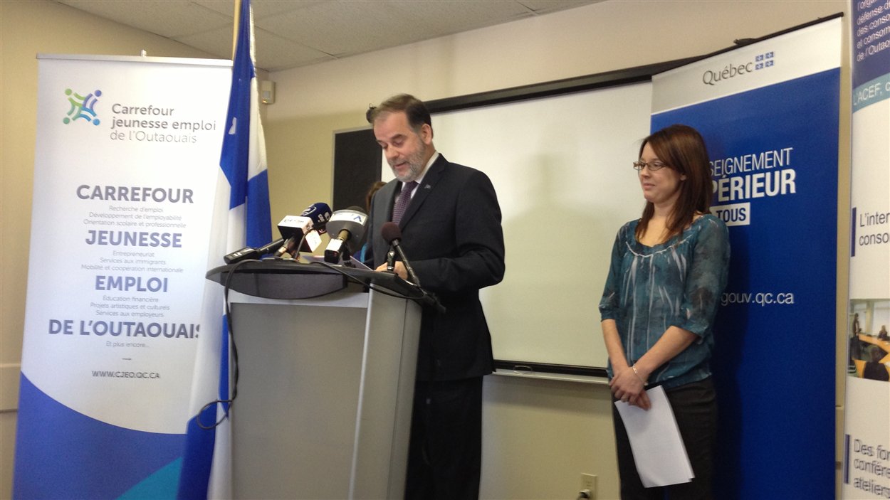 Le ministre Duchesne a fait l'annonce au Carrefour Jeunesse-Emploi de l'Outaouais.