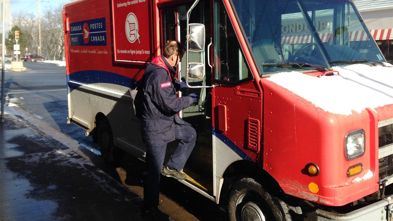 Vol de courrier à Ahuntsic RadioCanada