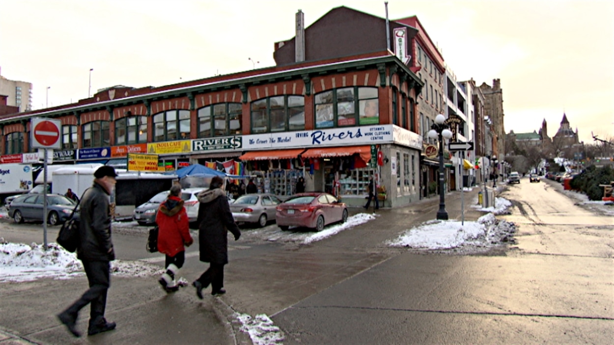 Des magasins au marché By d'Ottawa.