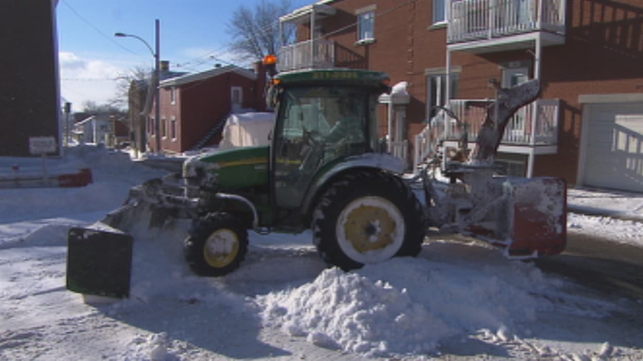 Opération déneigement à TroisRivières RadioCanada.ca