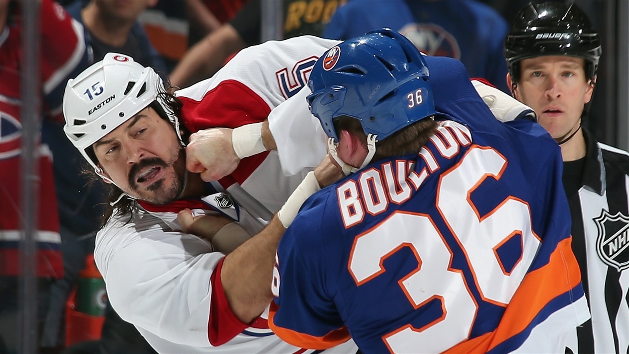 George Parros du Canadien et Eric Boulton des Islanders