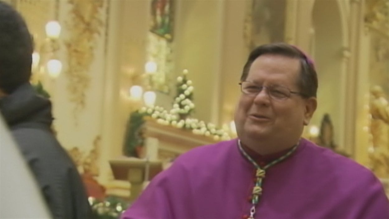 L'archevêque de Québec, Mgr Gérald Cyprien Lacroix, était tout sourire dimanche matin à la basilique-cathédrale Notre-Dame-de-Québec.