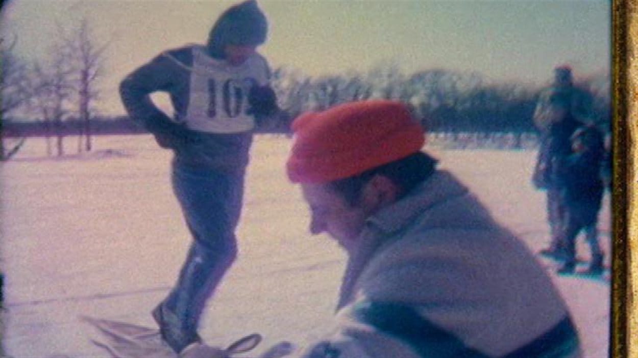 Des courses de raquettes étaient également organisées lors des premières éditions du Festival du Voyageur.