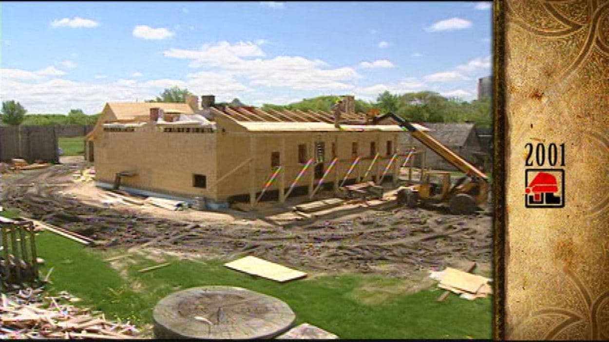 La construction de la Maison du Bourgeois au Fort Gibraltar dans le parc Whittier a commencé en février 2001.
