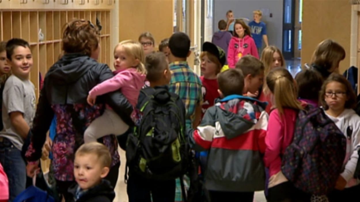 Couloir de l'école Nouvelle Frontière