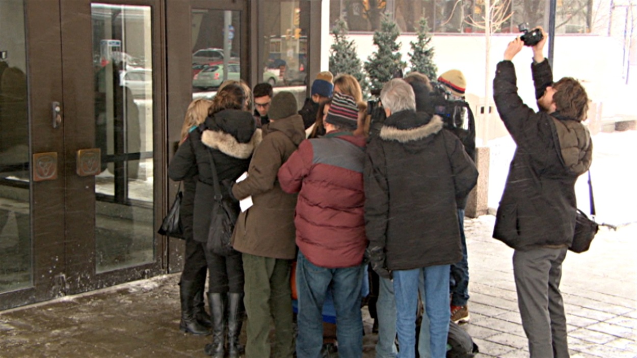 Les journalistes étaient nombreux à couvrir au palais de justice la sentence de la présumée dirigeante d'un réseau de proxénétisme à Ottawa.