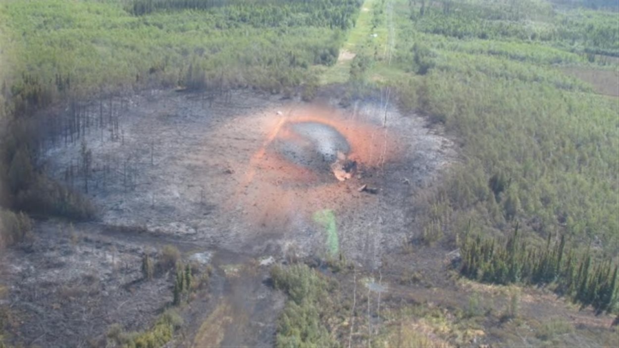 La rupture du réseau principal Peace River le 20 juillet a causé une explosion qui a projeté des flammes de 50 mètres dans les airs et rasé deux hectares d'un secteur boisé.