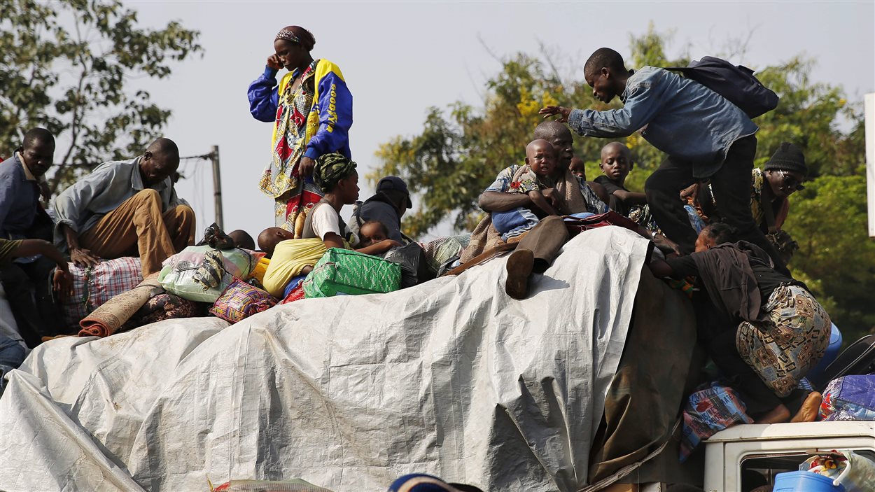 Poste de contrôle PK12 à la sortie de Bangui, le 7 février 2014, des milliers d’Habitants musulmans tentent de fuir la capitale.