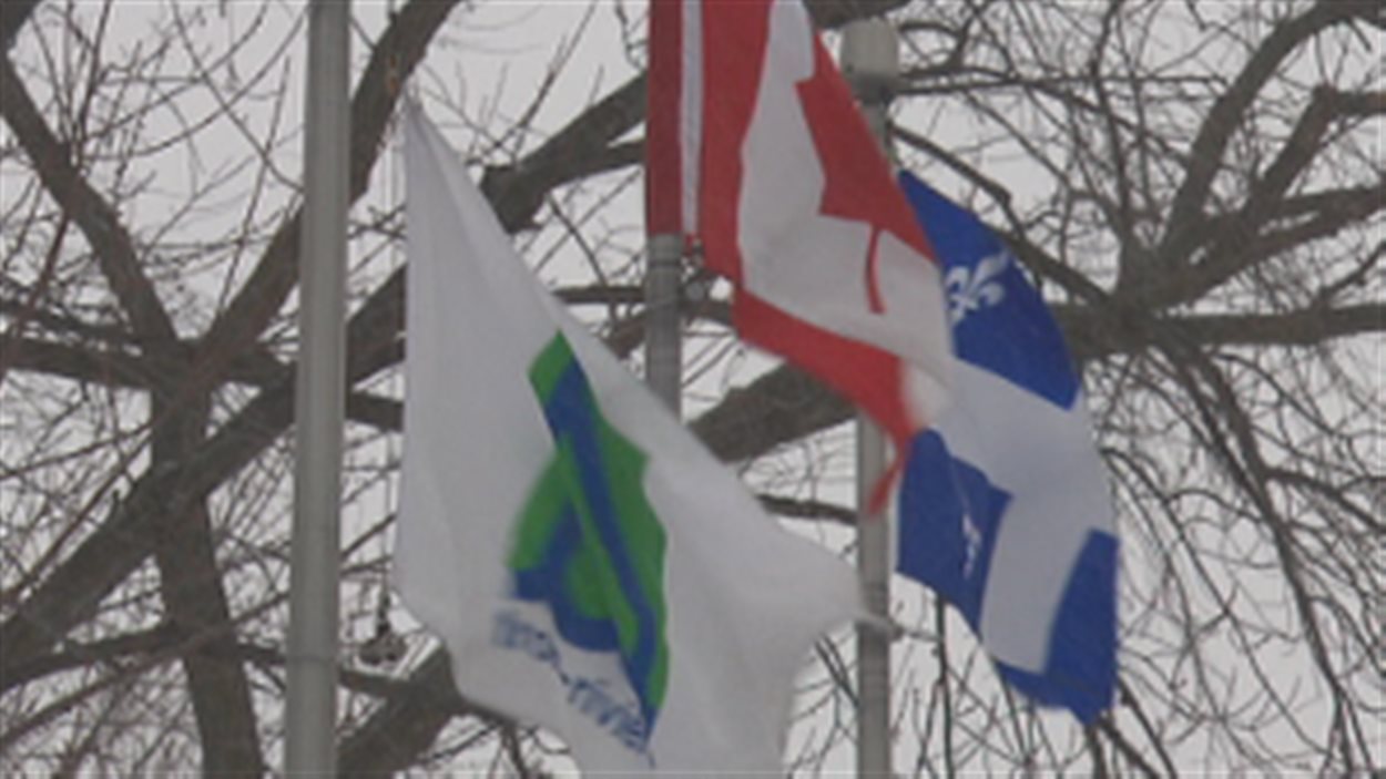 La Ville de Trois-Rivières a mis en berne son drapeau