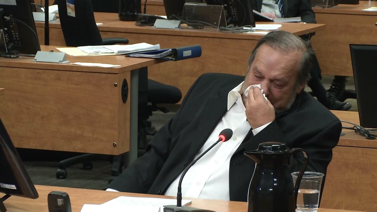 Normand Pedneault éclate en sanglot en évoquant un épisode de violence syndicale