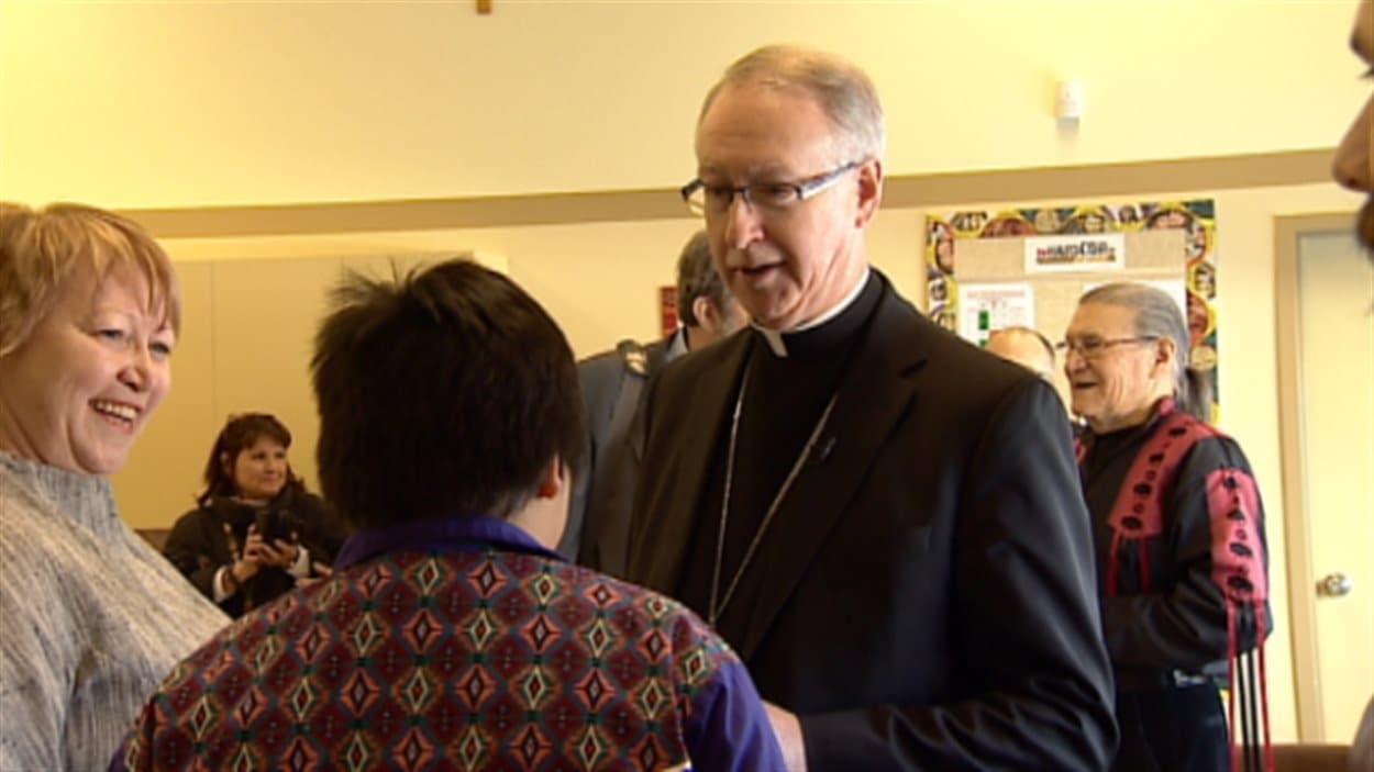 L'archevêque d'Edmonton, Richard Smith.