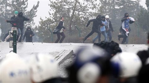 À Ankara, un rassemblement contre la construction d'une autoroute s'est vite transformé en manifestation contre le premier ministre.