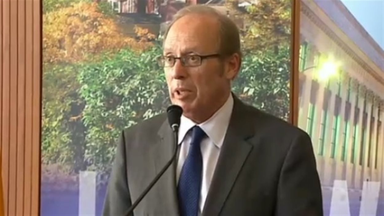Le maire de Winnipeg, Sam Katz.