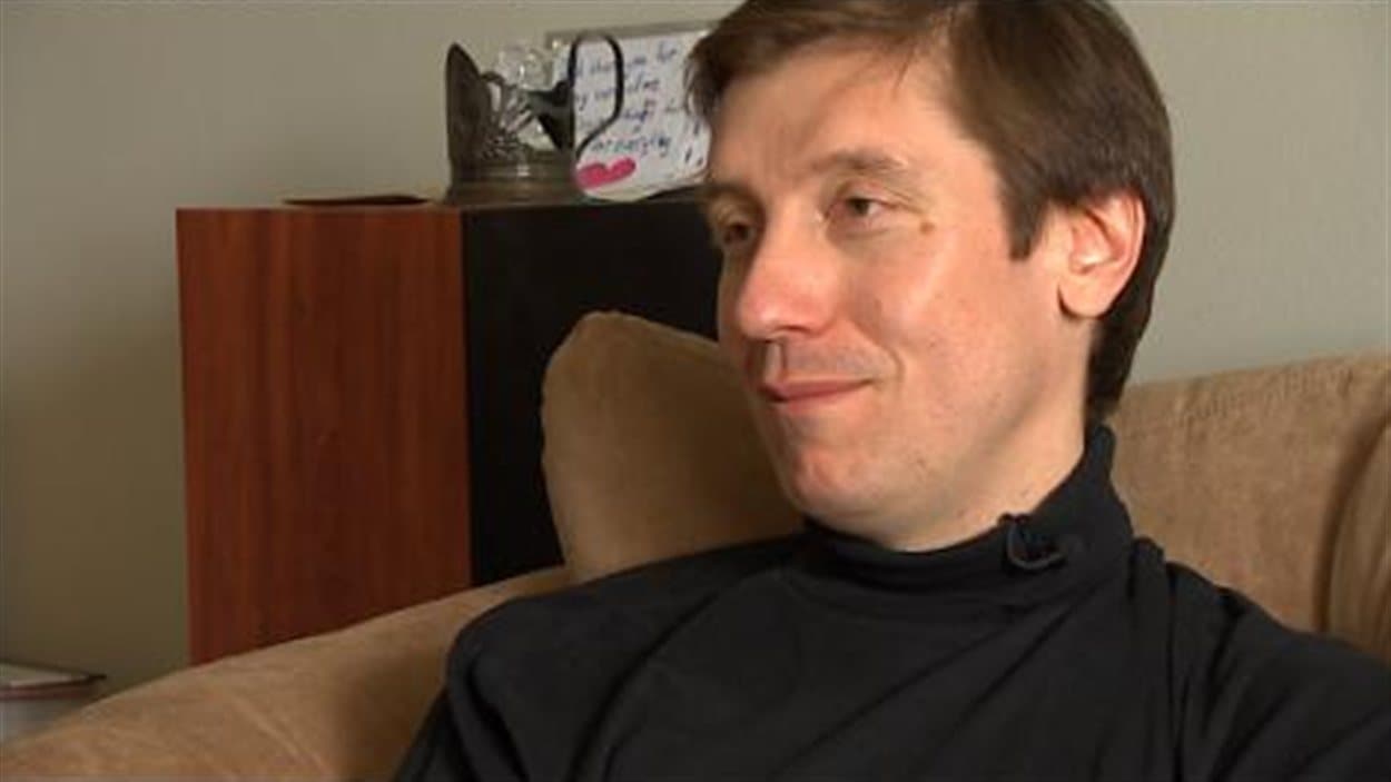 Olexander Chevchenko est inquiet de l'évolution de la situation en Crimée. Il affirme qu'il pourrait quitter le Canada pour rejoindre les forces armées ukrainiennes.