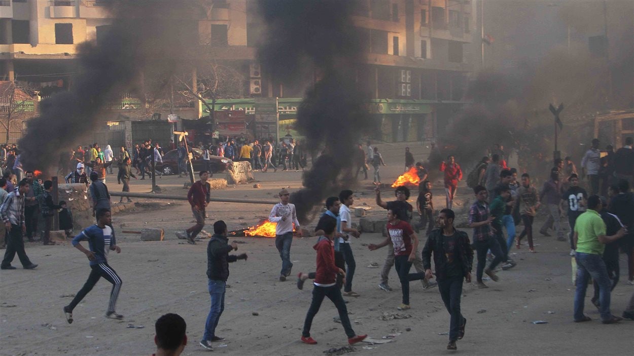  Heurts entre la police et des manifestants dans le quartier d’Ain Shams au Caire