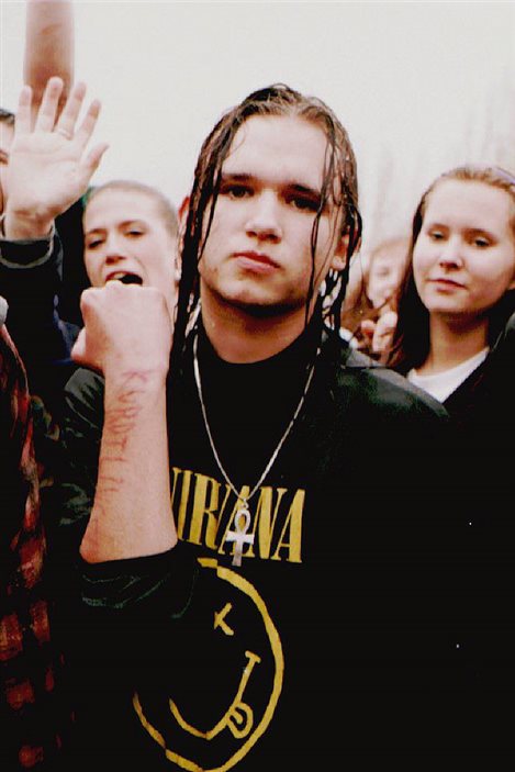 Un fan de Nirvana présent à la vigile en mémoire de Kurt Cobain le 10 avril 1994 au Seattle Center