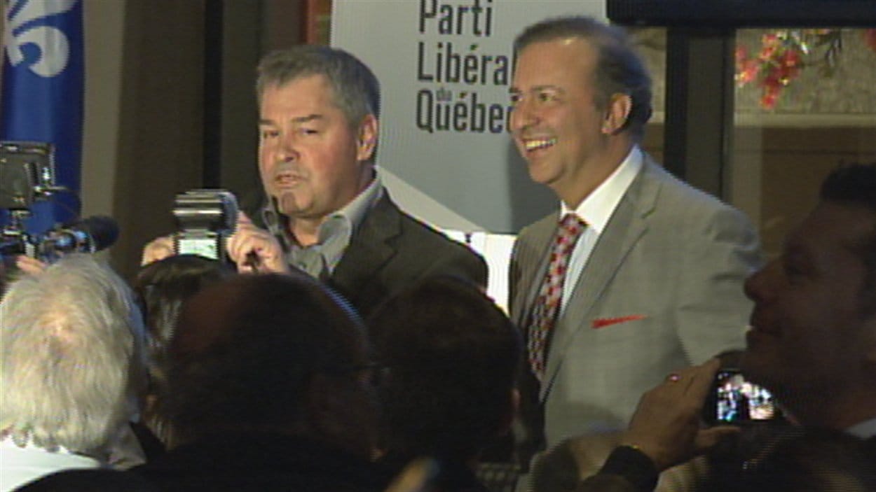 Yves Bolduc et Sam Hamad sont réélus dans la région de Québec.