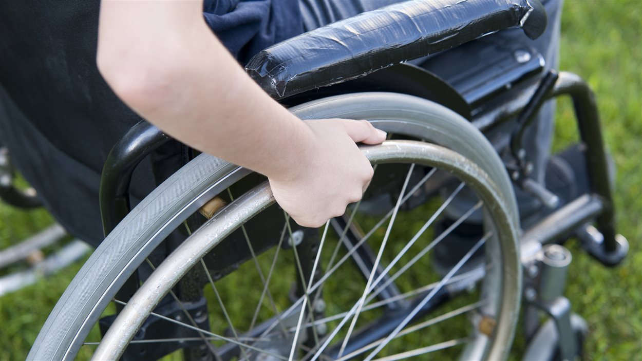 Traiter la paralysie par la stimulation électrique | Radio-Canada.ca